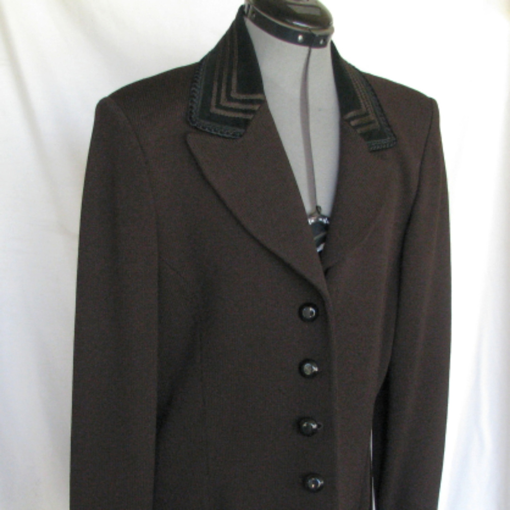 Elegant Brown Women's Blazer